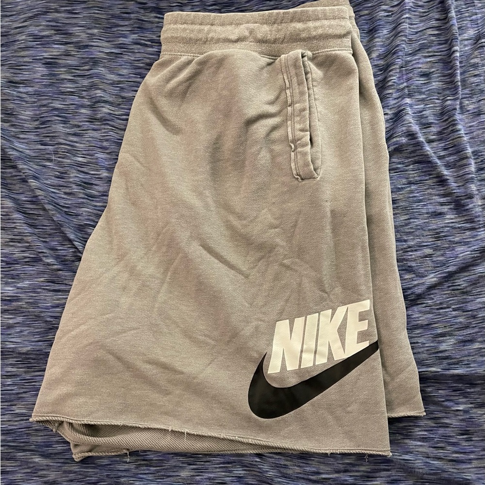 Nike Men’s Sweat shorts, size 3XL, gray, very comfy